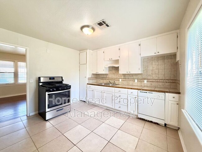 Foto del edificio - 3920 Thomas Ave