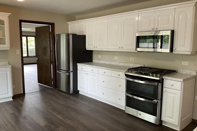 Foto del edificio - 16401 Sherwood Dr