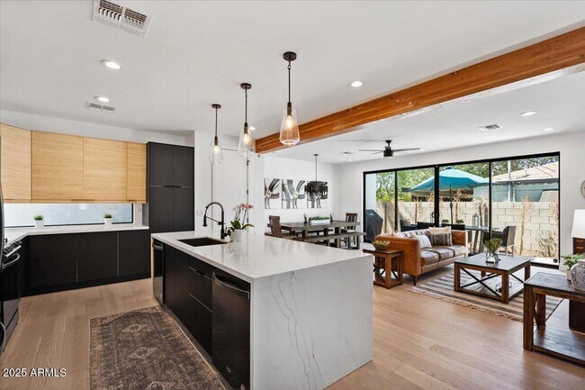 Building Photo - 220 W Monterosa St