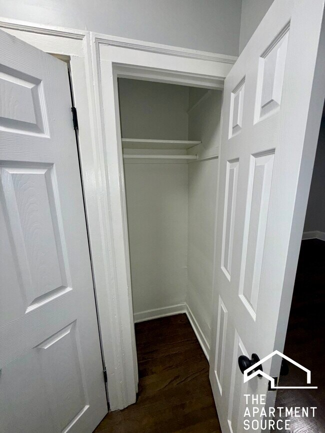 Foto del edificio - 5244.5 S Drexel Ave