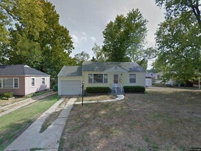 Building Photo - 7948 Bloom Dr