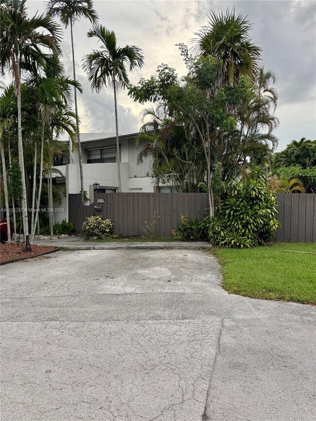 Foto del edificio - 6630 SW 112th Pl