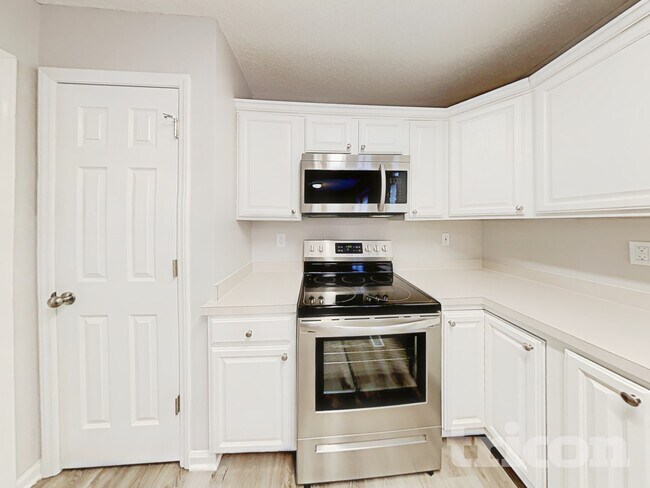 Foto del edificio - 937 Star Mill Rd