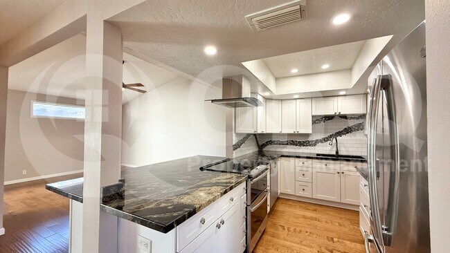 Foto del edificio - 5601 N 79th St