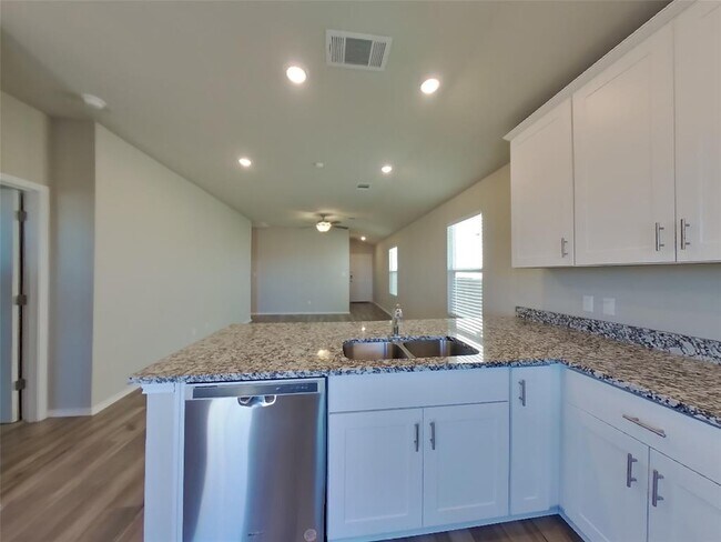 Building Photo - 5205 Sidesaddle Dr