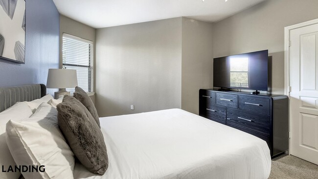 Building Photo - 15777 Quorum Dr