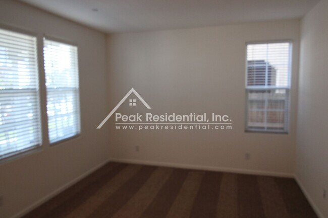 Foto del edificio - 4509 Juneberry Dr