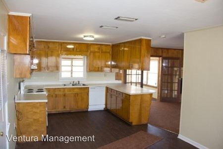 Building Photo - 6060 Evans Dr