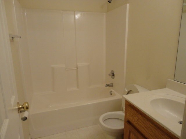 Building Photo - 2690 Genoa Dr