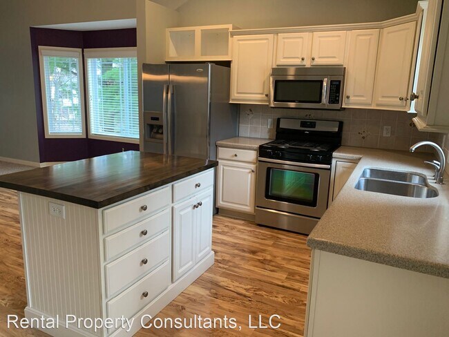 Building Photo - 2 br, 2 bath House - 7387 Rock Canyon Dr. SW