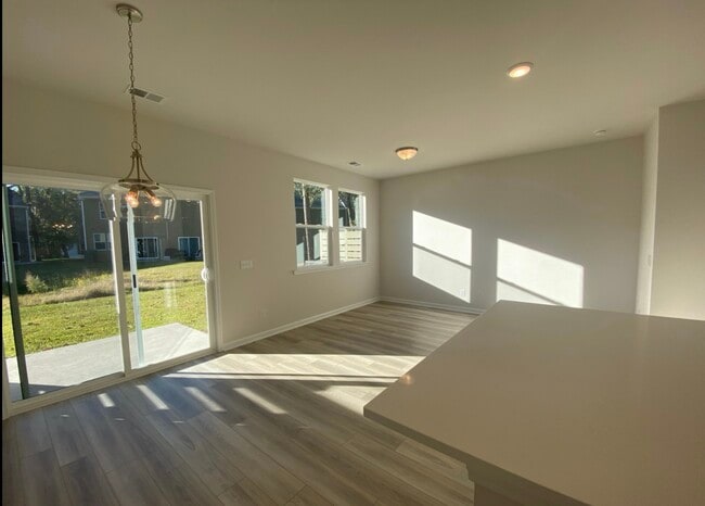 Open floor plan - 5349 Cardinal Crest Blf