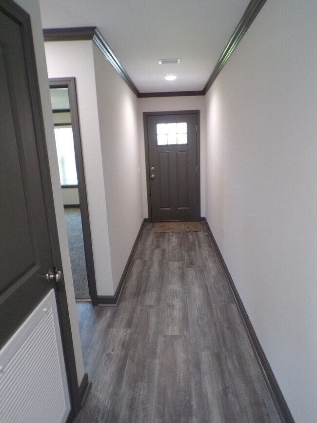 Foto del edificio - Shady Oak Apartments, Lowe Drive, Enterpri...