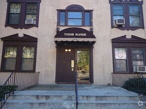 Building Photo - 1714 Commonwealth Ave