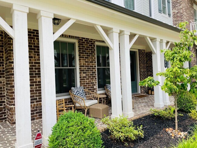 Foto del edificio - Spacious 4BR House in Milton
