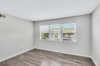B1 -2BR, 1BA - 925SF - Living Room - Lake Village
