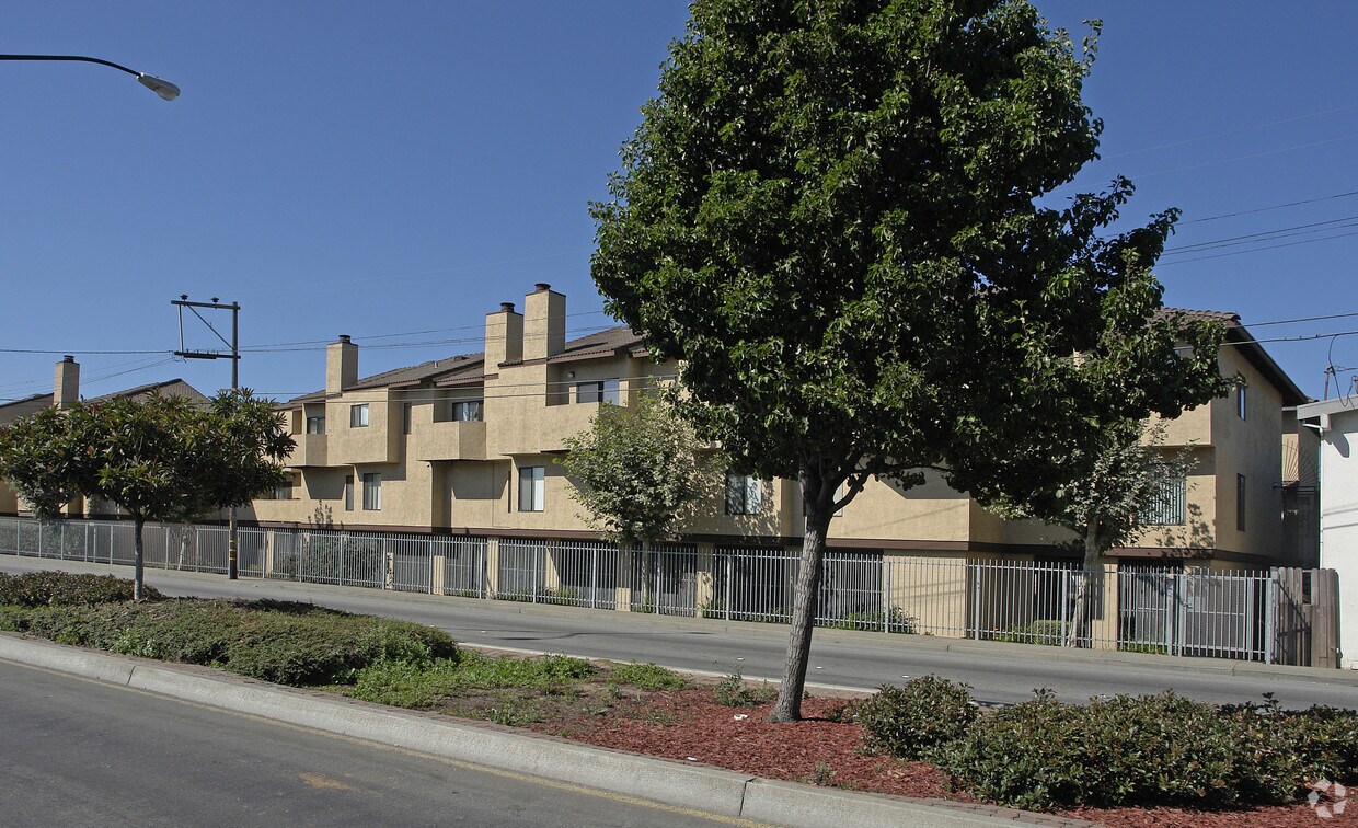 Foto principal - 2830 21st St
