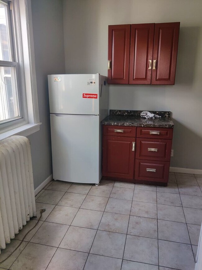 Foto del edificio - 403 E Rockland St