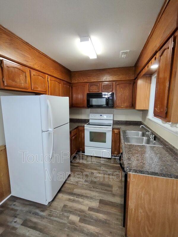 Building Photo - 6236 Mayridge Dr