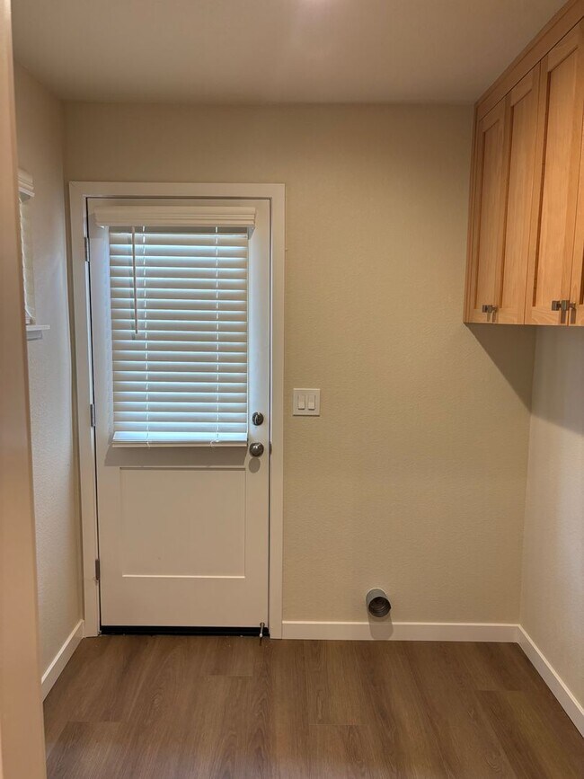 Foto del edificio - 3 BD 2 BA House in Yuba City! AVAILABLE NOW!!