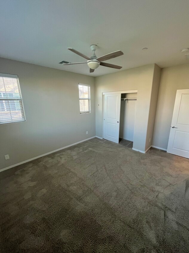 Foto principal - 1636 E Dogwood Ln
