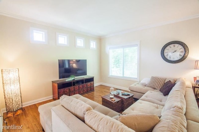 Foto del edificio - 2 br, 2.5 bath Townhome - 3216 Linwood