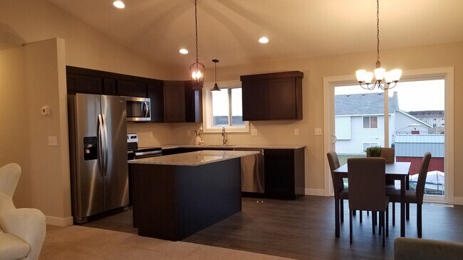 Foto del edificio - Single Family Home - Great location!