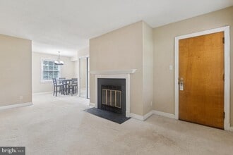 Building Photo - 2803 Arlington Blvd