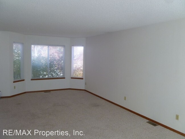 Building Photo - 4 br, 2.5 bath House - 2775 Lear Drive