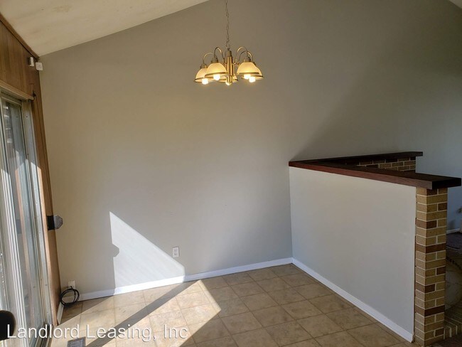 Building Photo - 4 br, 1.5 bath House - 805 Rosewood Drive