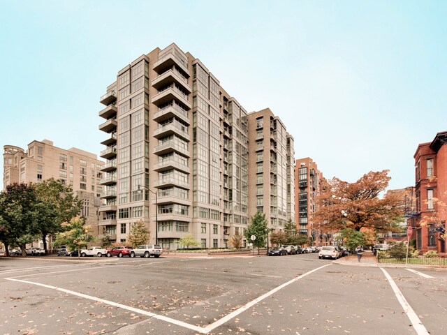 Building Photo - 811 4th St NW