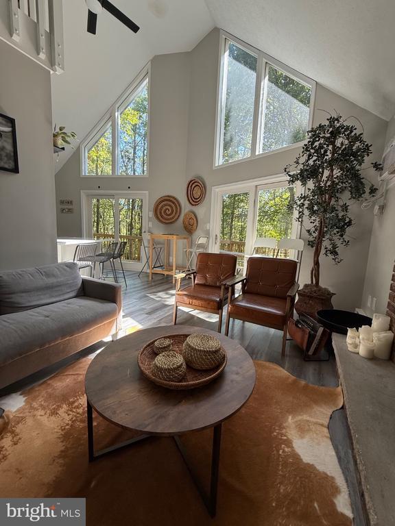 Building Photo - 20 Iowa Rd