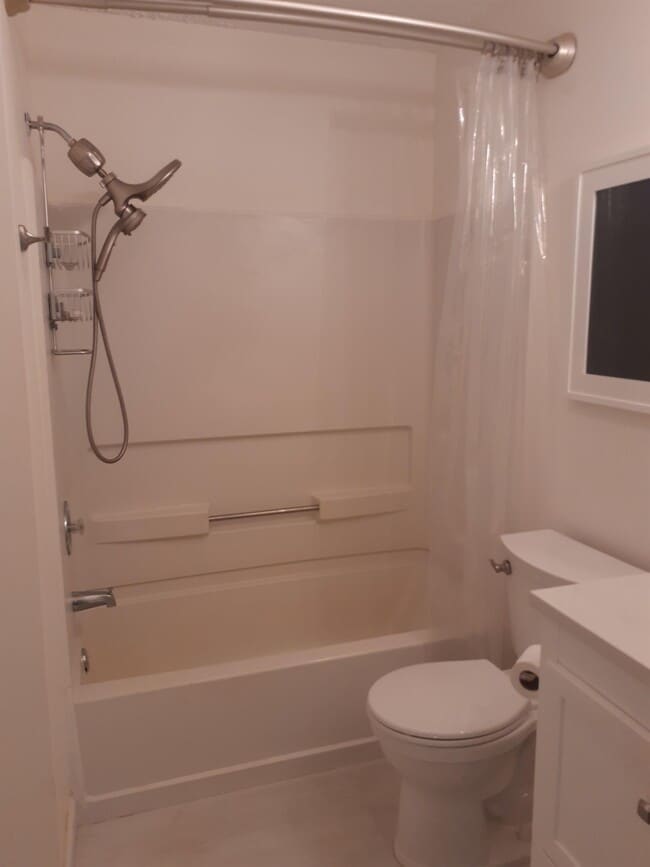 Building Photo - 104 O St