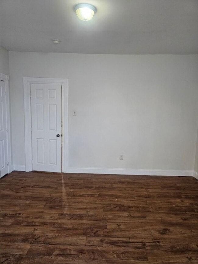 Foto del edificio - Large Home - Cobbs Creek