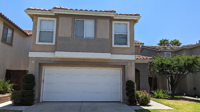 Building Photo - 13152 La Tierra Way