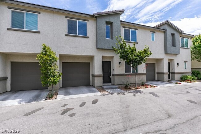 Foto del edificio - 12170 Midnight Pine Rd