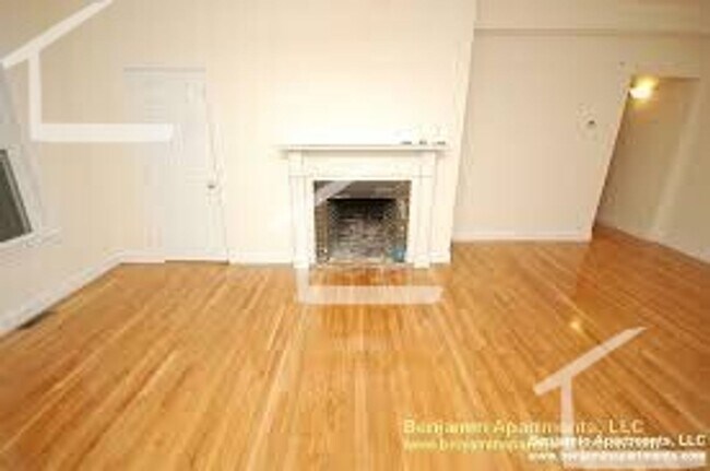 Building Photo - 168 Fuller St