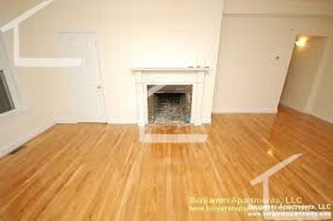 Building Photo - 172 Fuller St