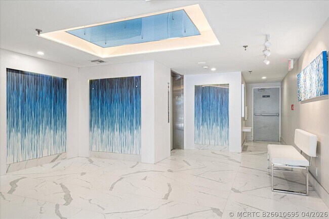 Foto del edificio - 7564 Regency Lake Dr
