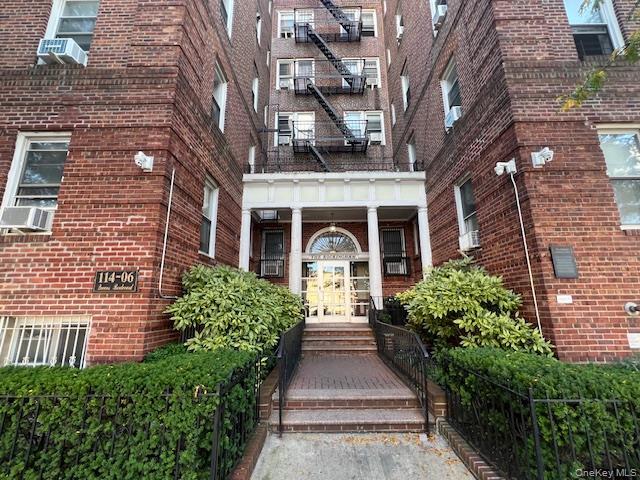 Foto principal - 114-06 Queens Blvd