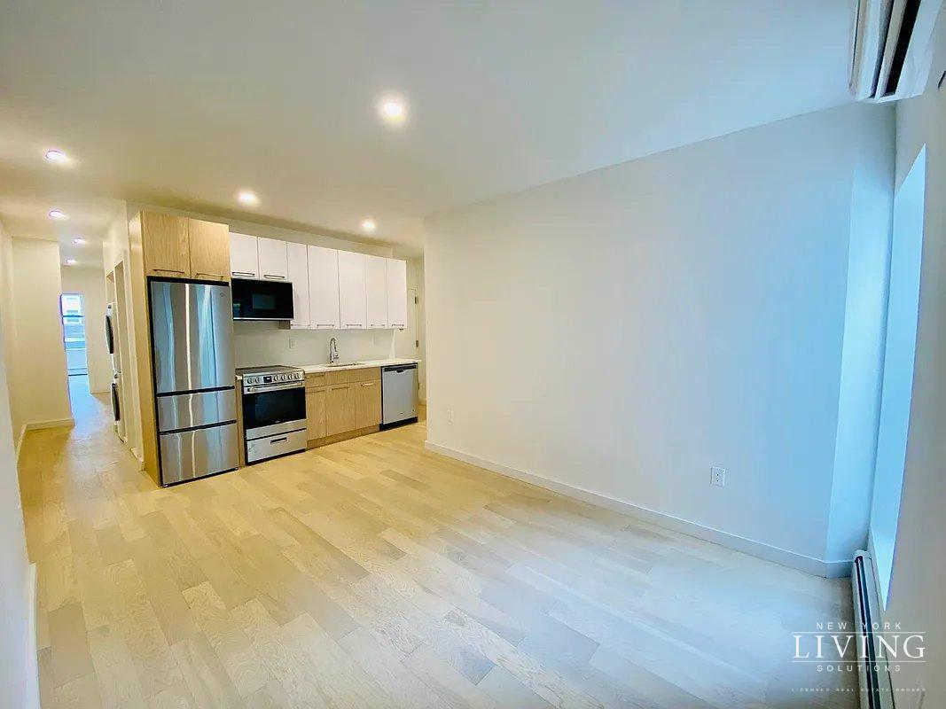 BEDSTUYNEWLY RENOVWASHER/DRYER IN UNIT... Townhome Rentals in
