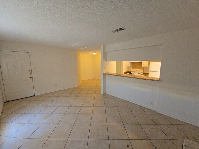 Foto del edificio - 1307 Brenda Ln