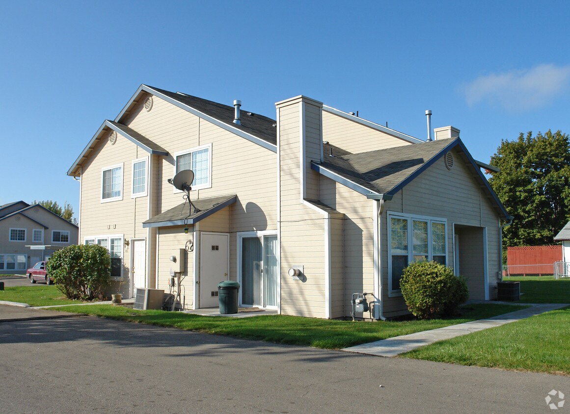Primary Photo - Barritz Court