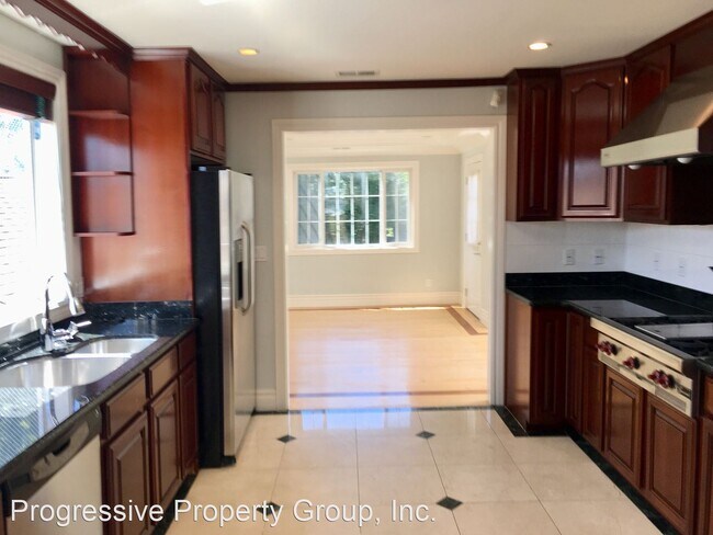 Building Photo - 2 br, 2.5 bath House - 3981 25th Street