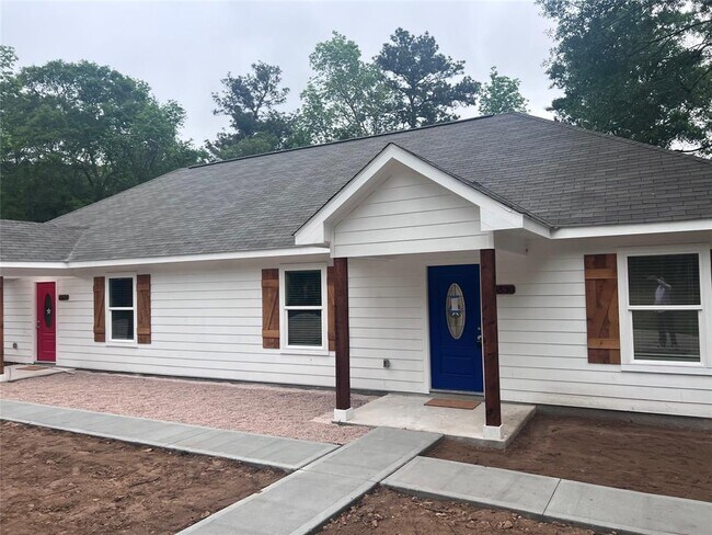 Building Photo - 15530 Towerwood Dr