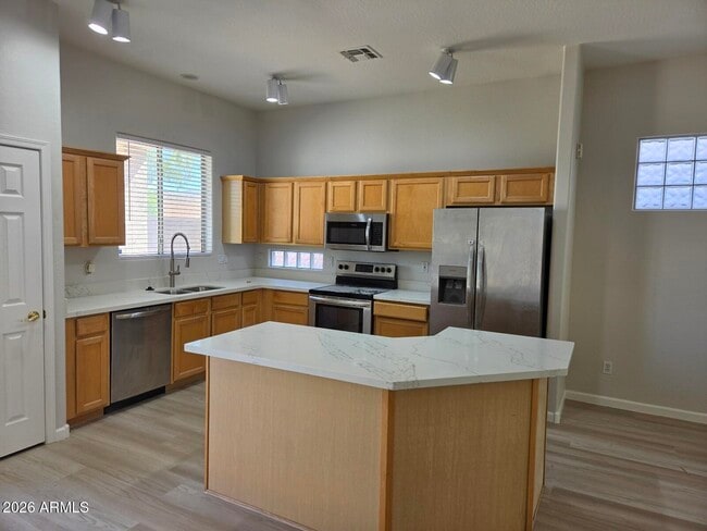 Building Photo - 13426 W Jacobson Dr