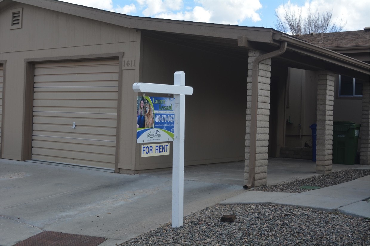 1611 McQueen Crescent, Prescott, AZ 86303 Townhome Rentals in