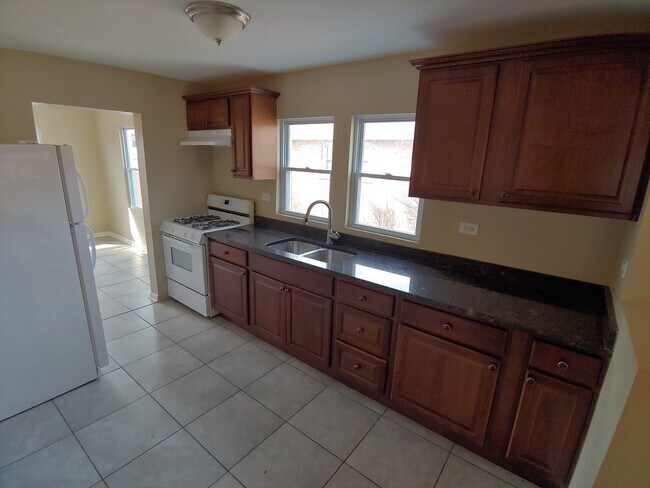 Foto del edificio - Beautiful 4BD/1BA Single Family Home