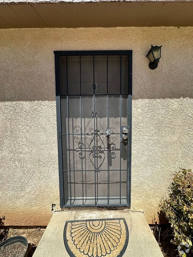 Building Photo - 15254 Sequoia St