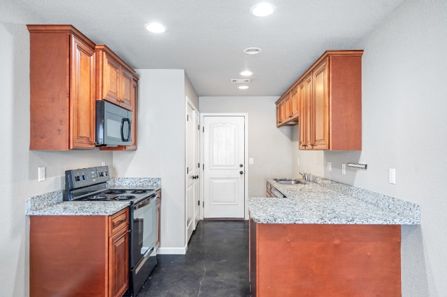 Foto del edificio - 19 Lawrence Rd 434