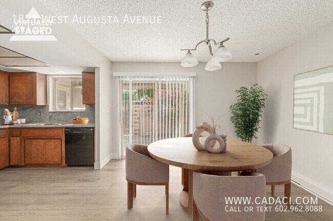 Foto del edificio - 1821 W Augusta Ave